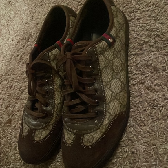 Men’s authentic Gucci sneakers - Picture 2 of 2